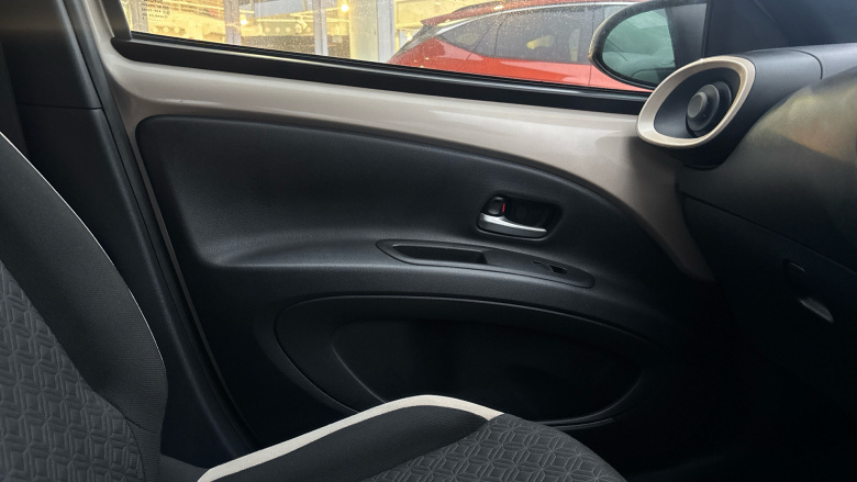 Toyota Aygo X 1.0 VVT-i Edge 5dr Petrol Hatchback